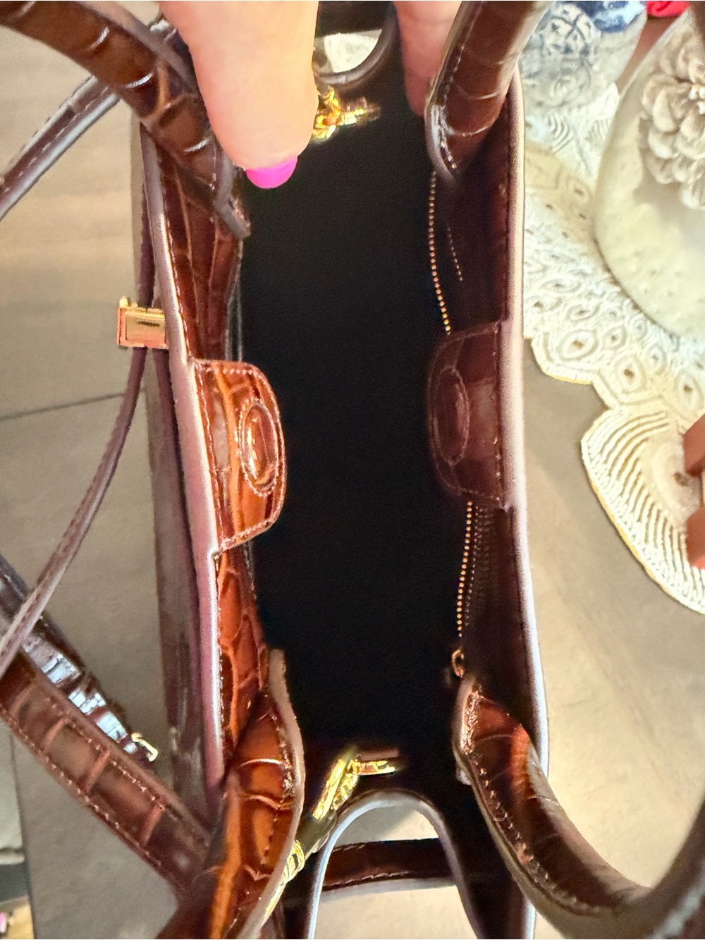 Veronica Beard Dash Bag Croc-Embossed Leather  Structured  Chestnut Medium - Picture 5 of 9